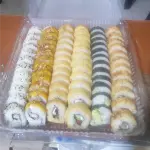 Charola familiar de 6 makis
