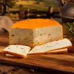 Queijo Tilsit Canastra 550g