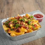 Porción de papas Cheddar y Panceta