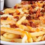 Batata Frita Com Bacon E Cheddar