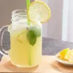 Limonada natural.