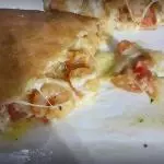 FOGAZZA FRANGO E CHEDDAR