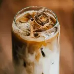 Chai latte frío