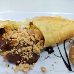 Pastel Chocolate com Paçoca
