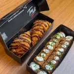 2 TEMAKIS HOT + 20 HOTS