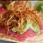 TOSTADA DE CARPACCIO ATÚN FRESCO