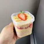 Bolo no pote ninho c morango
