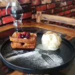 PAN FRANCES CON HELADO