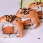 Roll uramaki de camarão 10 unid