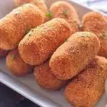 Croquete de carne com requeijão