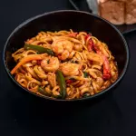 LO MEIN POLLO CAMARON