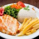 Filé de frango com queijo