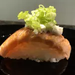 Sushi macaricado(cebolinha)