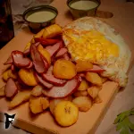 Salchipapa a lo Pobre