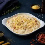 Macarrão ao  molho branco.