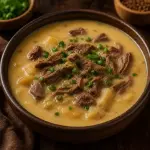 Caldo de mandioca com carne bovina