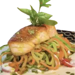 Salmão Grelhado Com Massa de Legumes