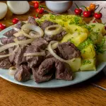 Carne Serenada com Mandioca