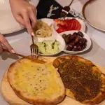 Manaich de Zataar o de Queso
