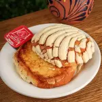 CONCHA VAINILLA CON MANTEQUILLA