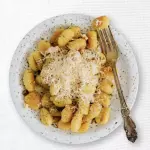 Ñoquis con salsa