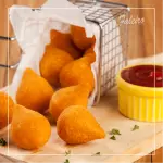 Mini coxinhas de frango
