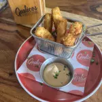 QUESITOS / CHEESE STICKS