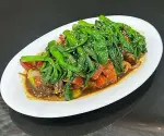 Puerco con hoja de mostaza