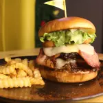 SUPER LAB BURGER & PAPAS FRANCESAS