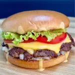 CHEESEBURGER + PAPITAS