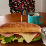 CAFÉ + SÁNDUCHE COMPLETO