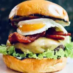 EXTREMO Burger eggs bacon