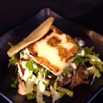 Arepa con carne mechada
