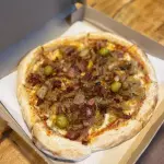 Pizza de Panceta y Cebolla