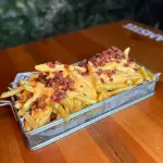 FRITAS C/ CHEDDAR E BACON