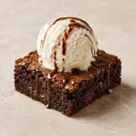 Brownie con Helado de Vainilla