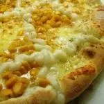 Pizza mussarela com Milho.