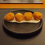 ARANCINI DE CAMARÃO
