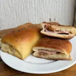 BAURU DE PRESUNTO E QUEIJO