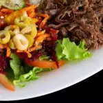 Salada de Carne Desfiada