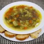 Caldo de Legumes com Carne