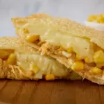 pastel  frango com queijo