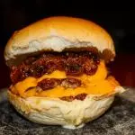 x2 burguer cheddar alho crocante