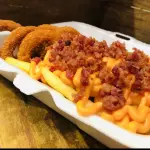 Porção de onion c/ fritas