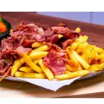 Batata M c/Calabresa e Bacon