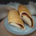 Pan de bocadillo y queso grande