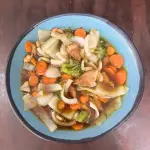 POLLO EN SALSA DE OSTION