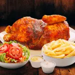 1/2 pollo + papas + ensalada