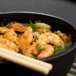 Yakisoba misto com CAMARÃO