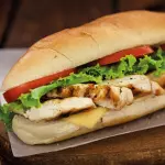 SANDUÍCHE DE FRANGO